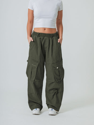 BAGGY CARGO PANTS - ARMY GREEN