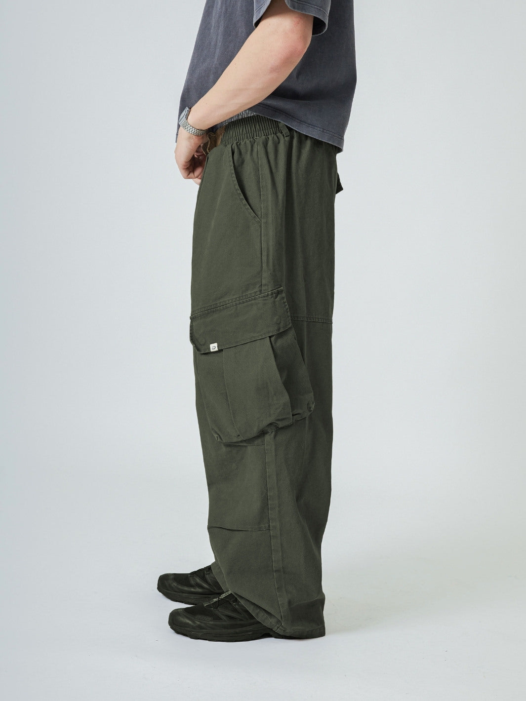 BAGGY CARGO PANTS - ARMY GREEN