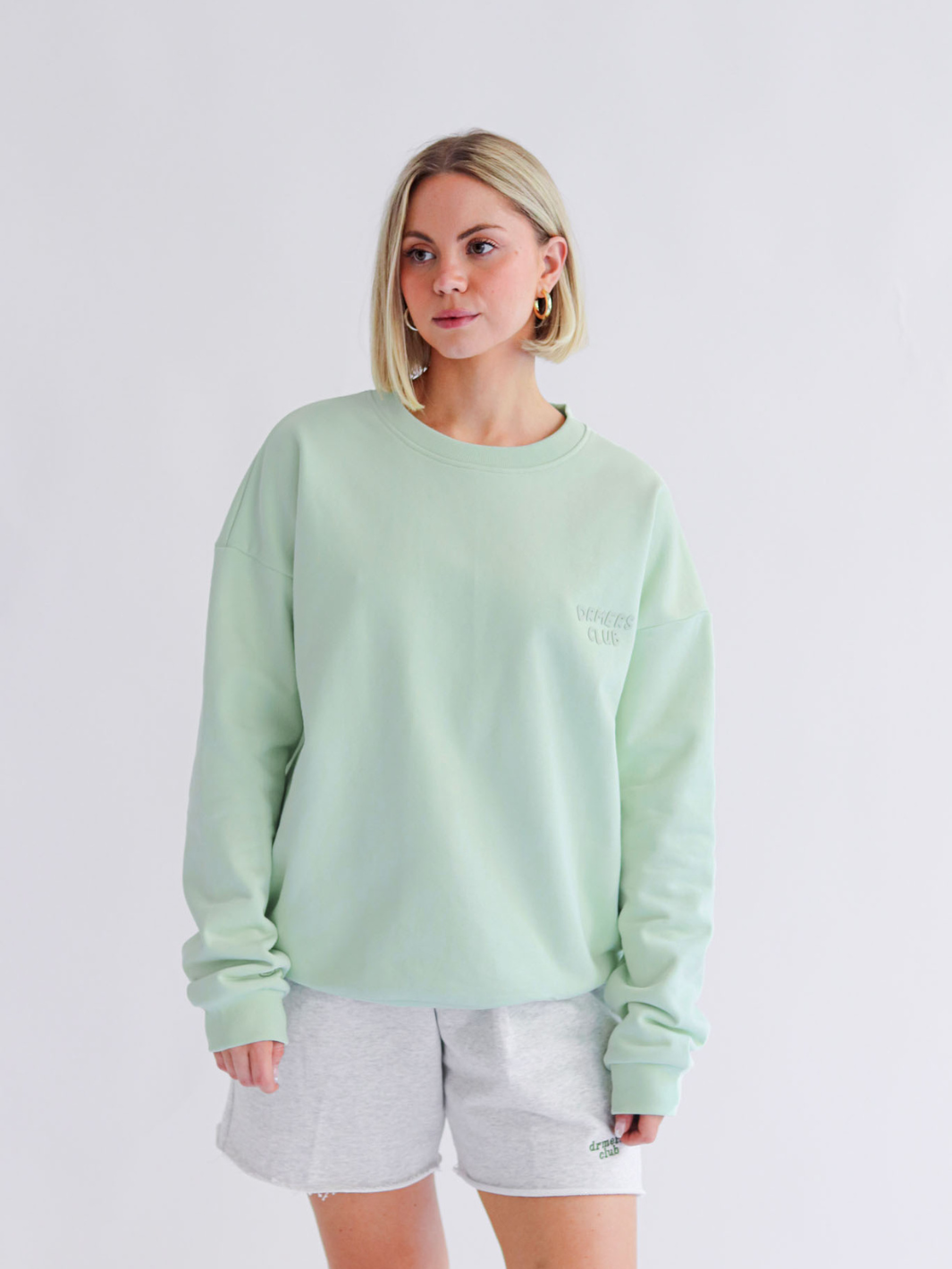 DRMERS CLUB BASICS CREWNECK - MATCHA CREAM