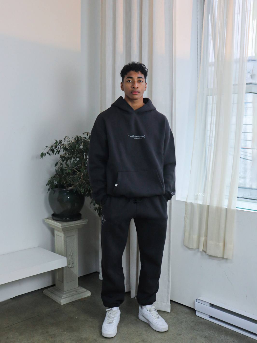 PERSPECTIVE SWEATPANTS - FADED BLACK