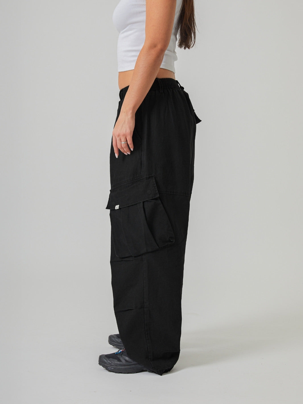 BAGGY CARGO PANTS - BLACK