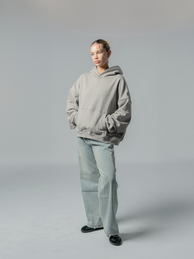 ESSENTIAL BOXY HOODIE - GREY