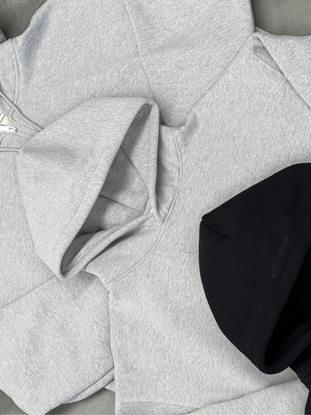 SIGNATURE BASIC ZIP-UP HOODIE - HEATHER GREY