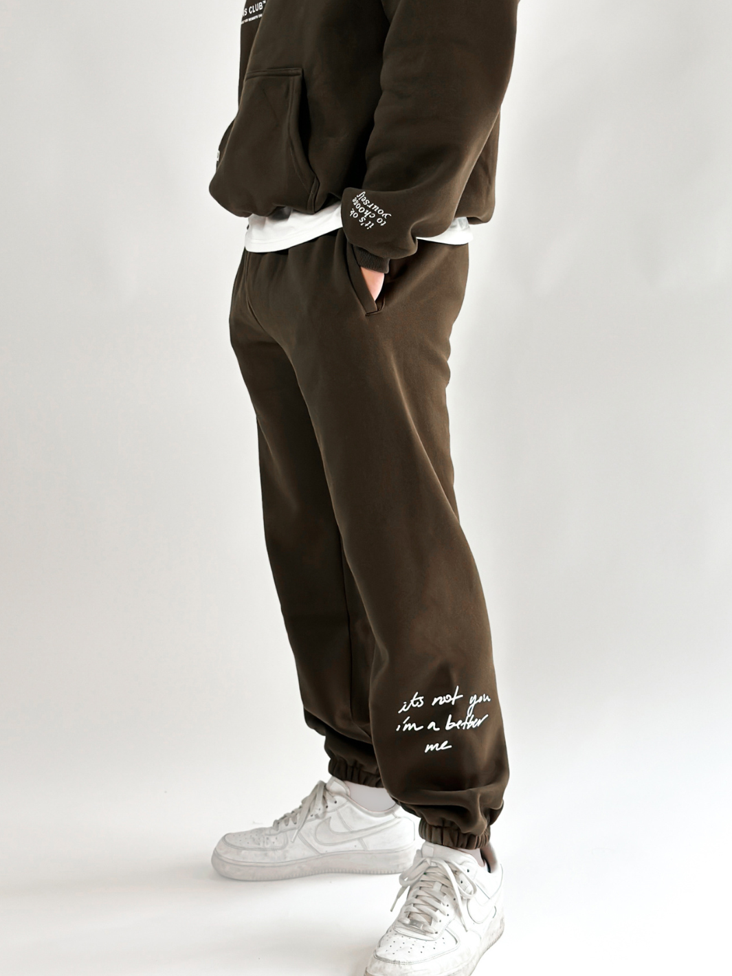 DOODLE SWEATPANTS - COFFEE BROWN