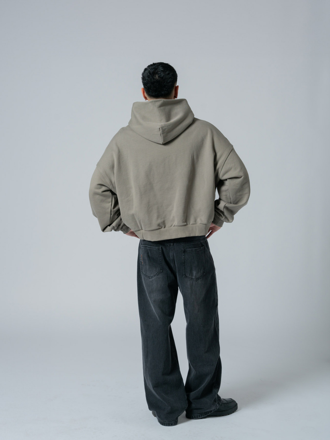 ESSENTIAL BOXY HOODIE - CLAY