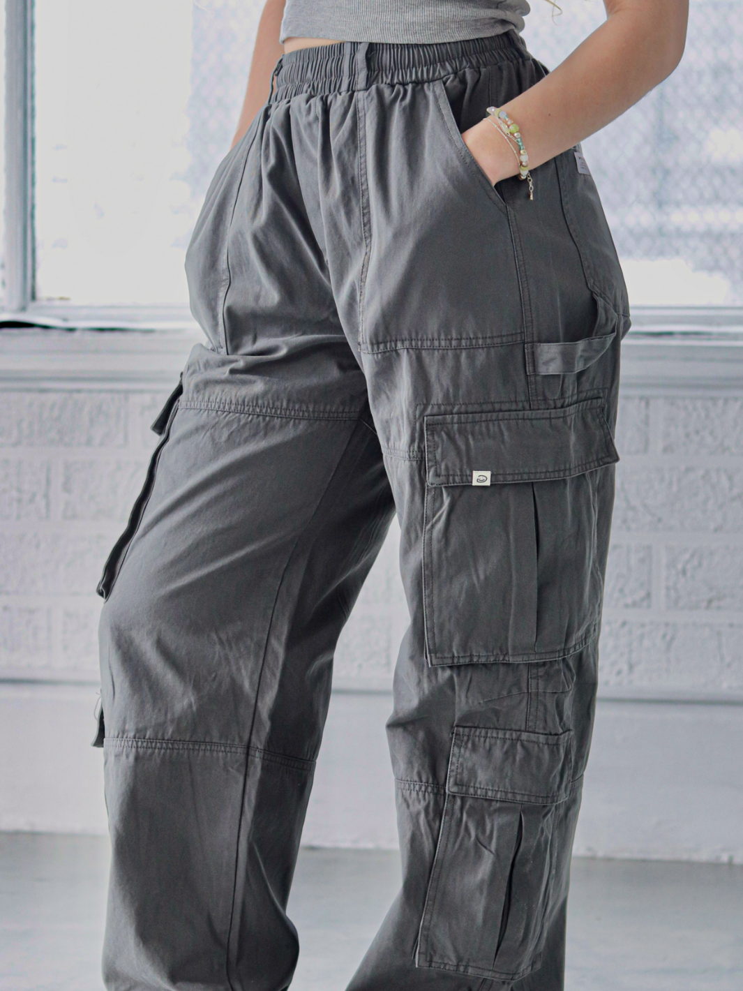 WASHED CARGO PANTS - GREY