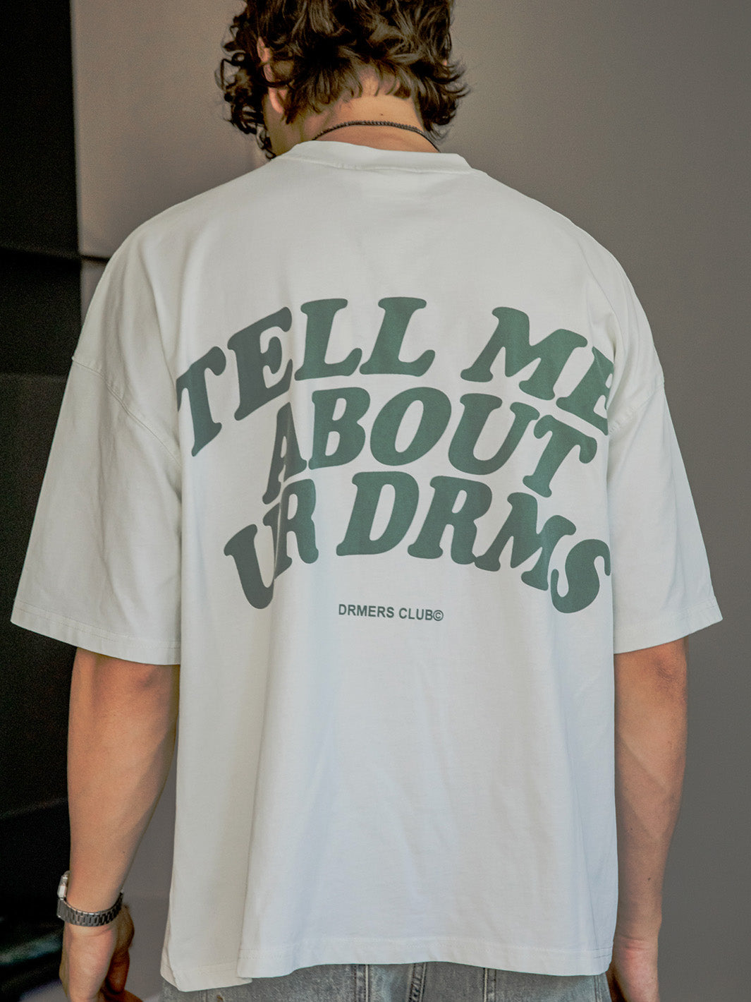 TELL ME ABOUT UR DRMS BOXY TEE - GREEN