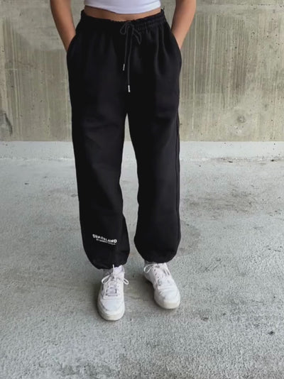 DRMERLAND SWEATPANTS - BLACK